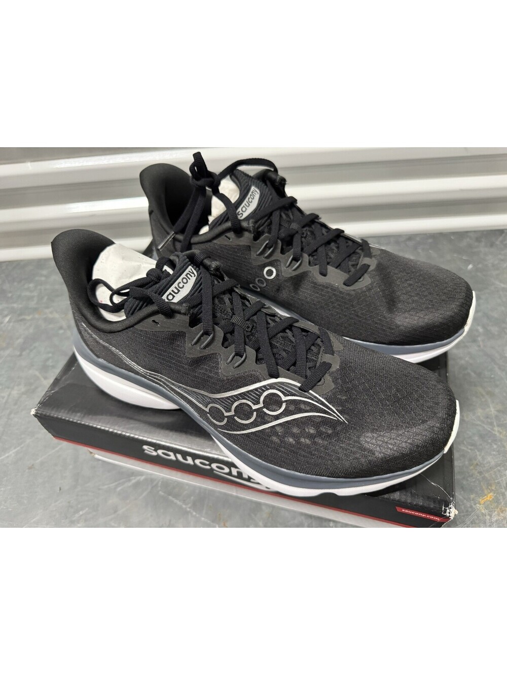 Saucony Kinvara 16 - Men’s Size 11.5 - Regular Width - Brand New In Box!